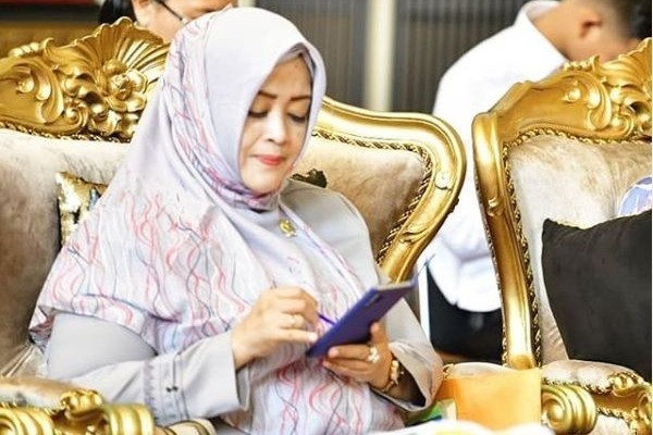 Senator Minta Warga Patuh untuk Tidak Membagi Sedekah yang Lahirkan Kerumunan